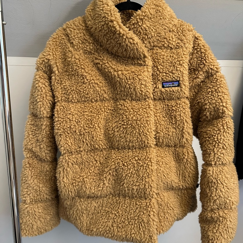 LIKE NEW - Patagonia Women’s High Pile Fleece Down Jacket